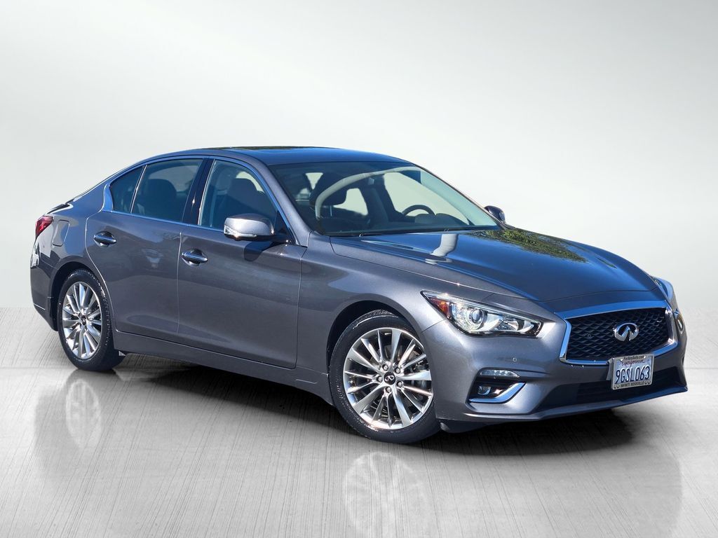 2023 INFINITI Q50 LUXE