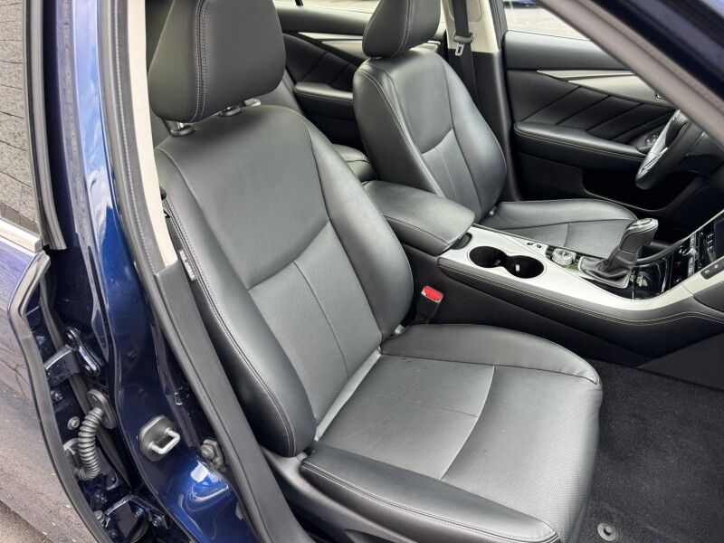 2023 INFINITI Q50 LUXE Willow Grove PA