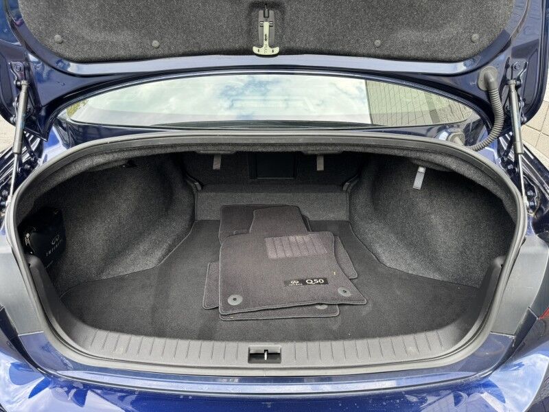 2023 INFINITI Q50 LUXE Willow Grove PA