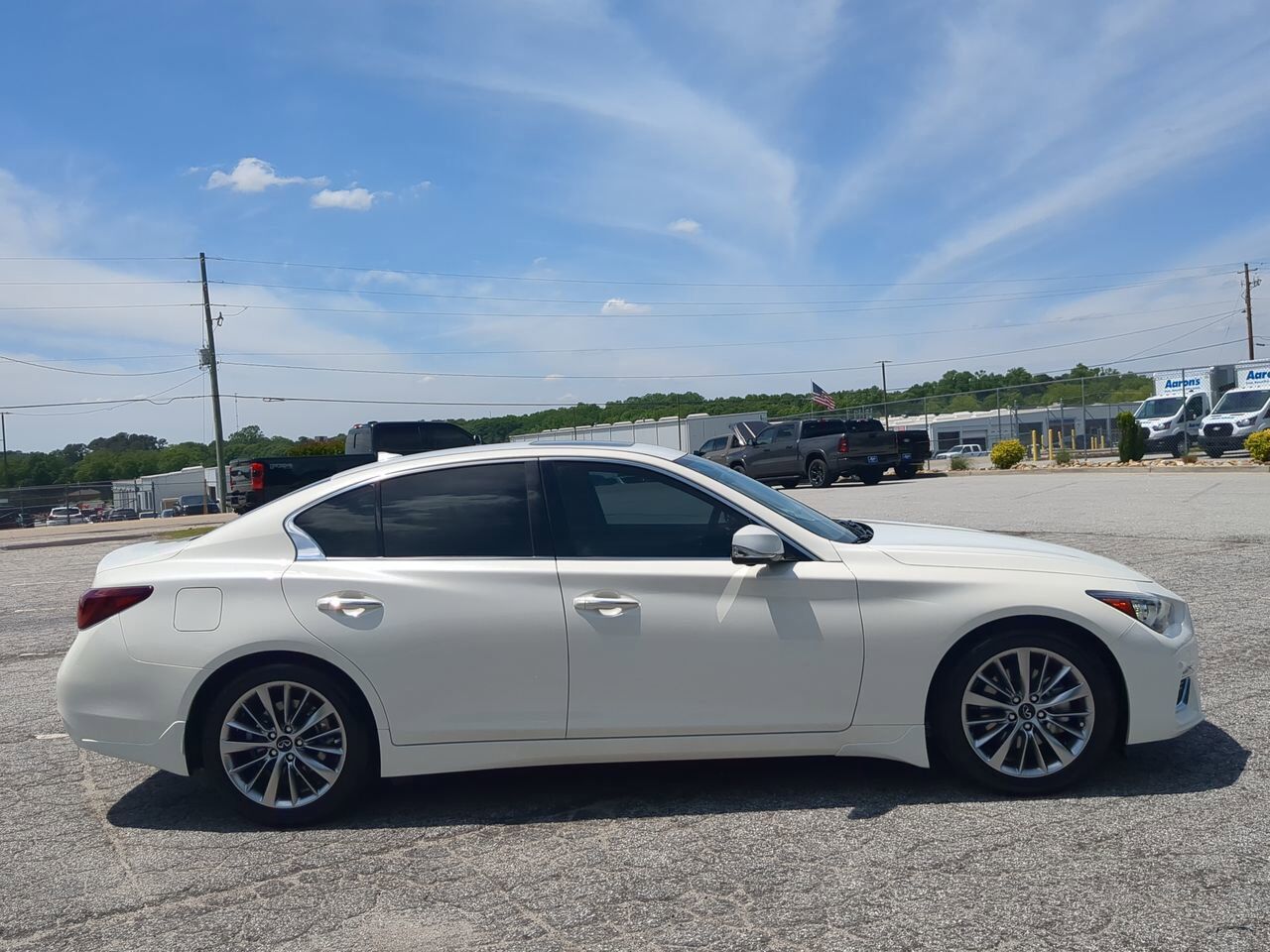 2023 INFINITI Q50 LUXE