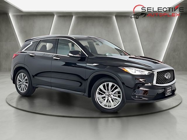 2023 INFINITI QX50 LUXE
