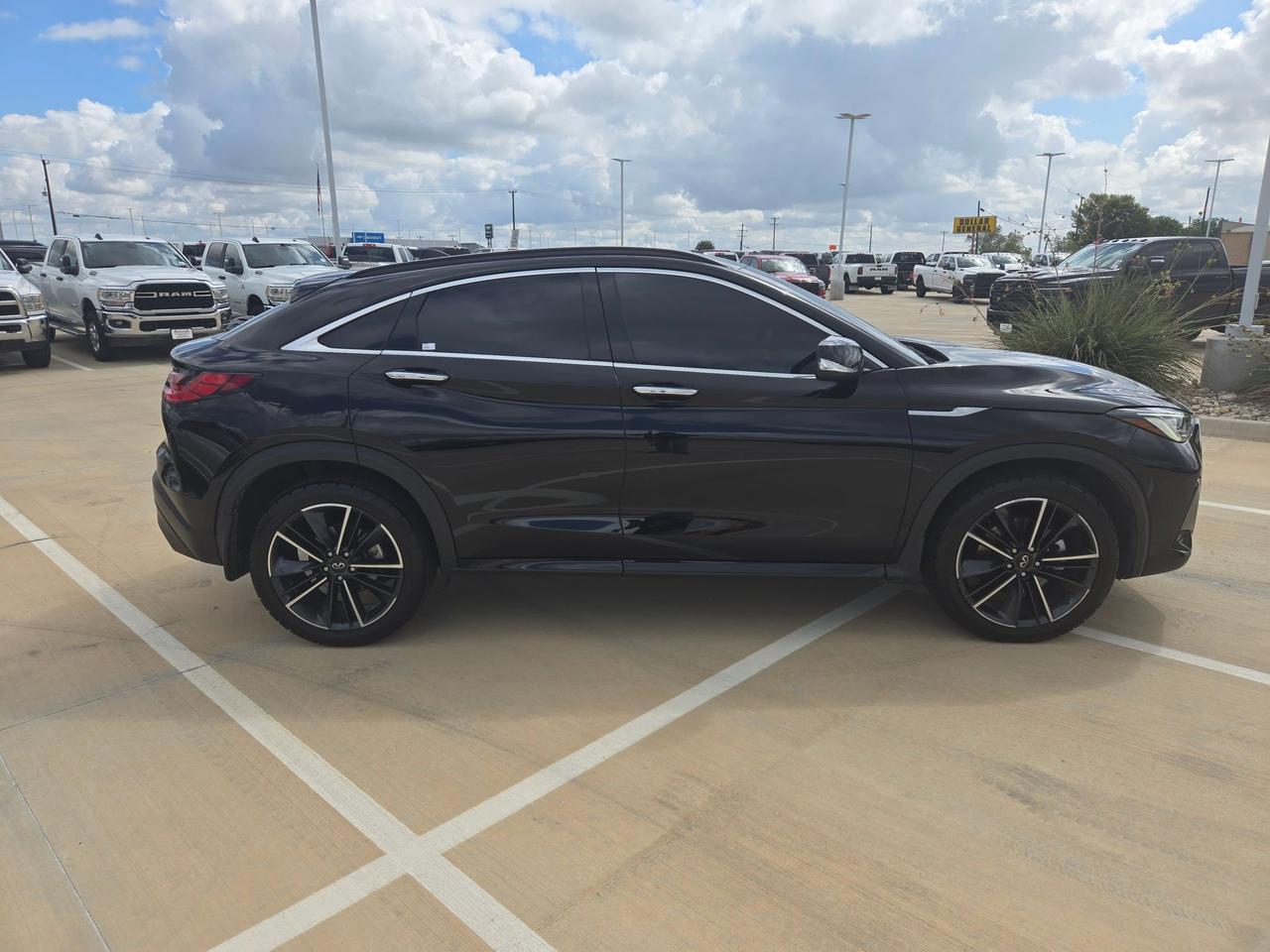 2023 INFINITI QX55 LUXE
