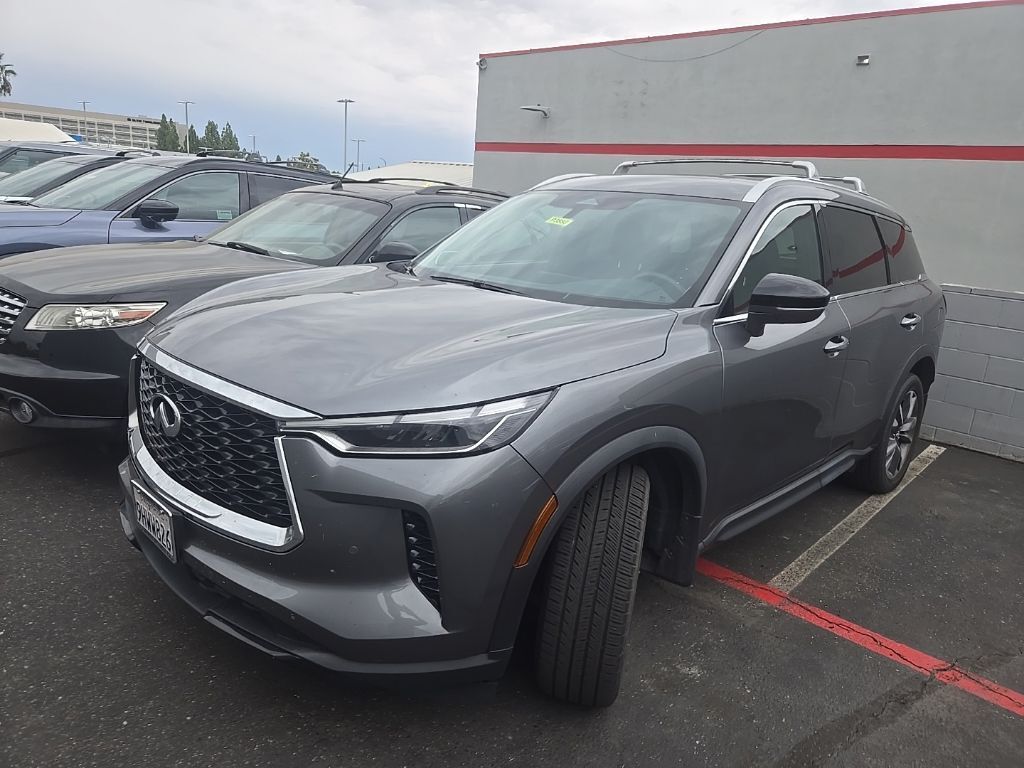 2023 INFINITI QX60 LUXE
