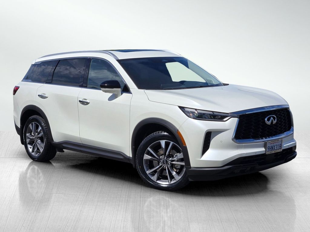 2023 INFINITI QX60 LUXE