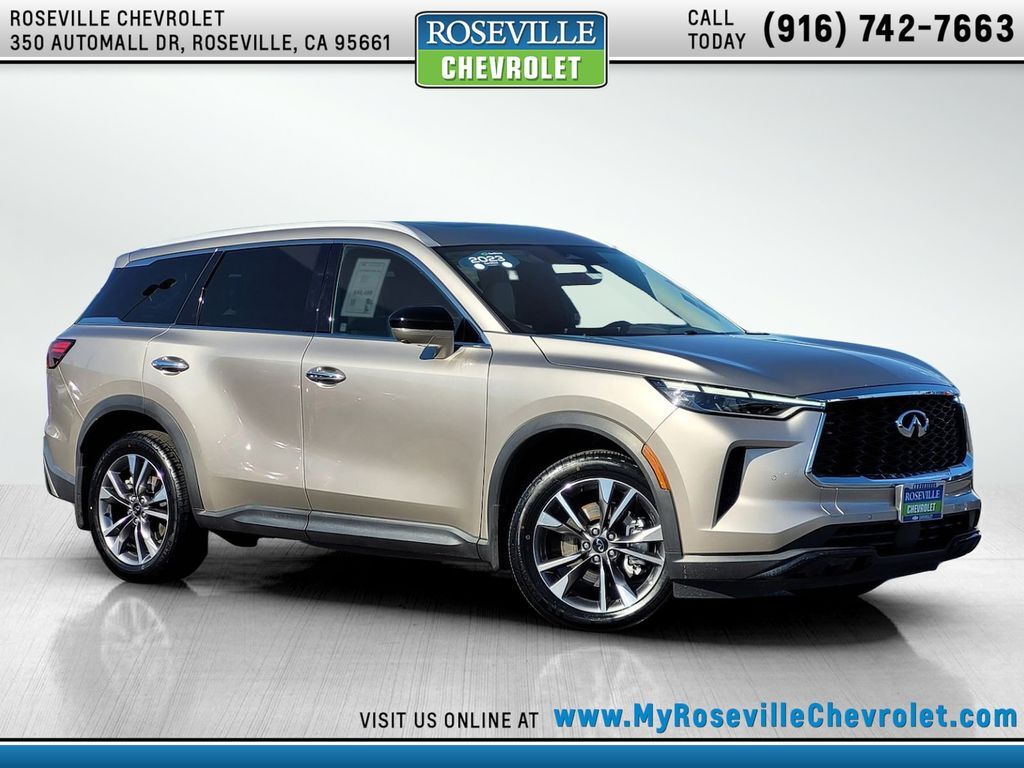 2023 INFINITI QX60 LUXE