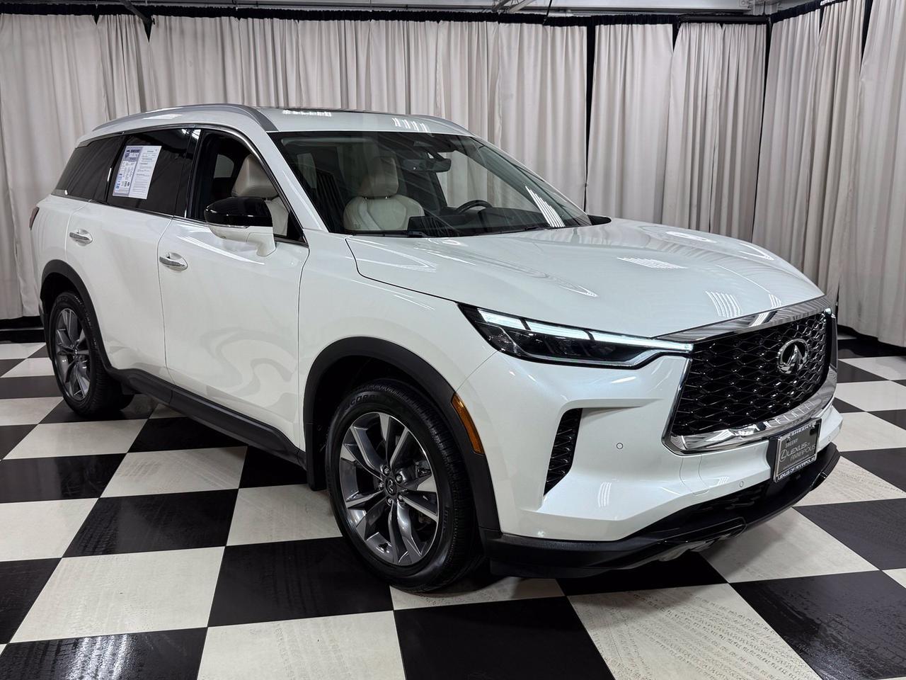 2023 INFINITI QX60 LUXE