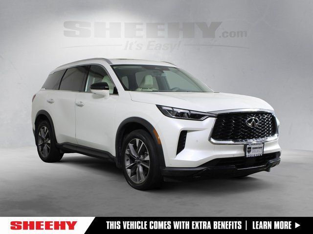 2023 INFINITI QX60 LUXE