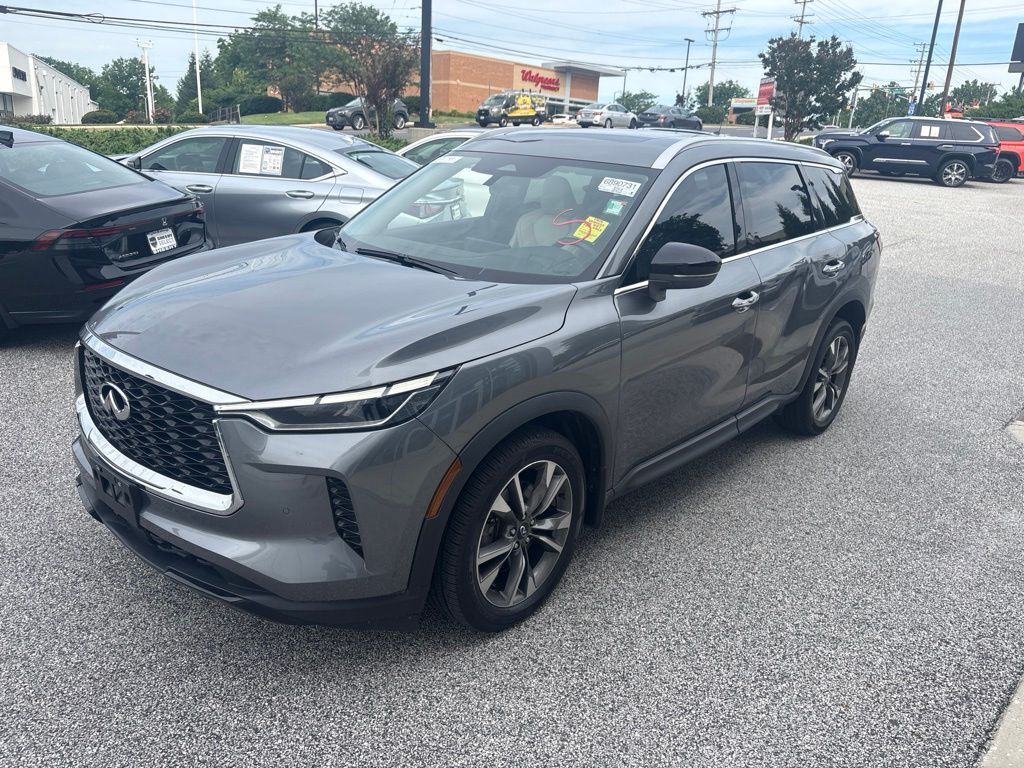 2023 INFINITI QX60 LUXE