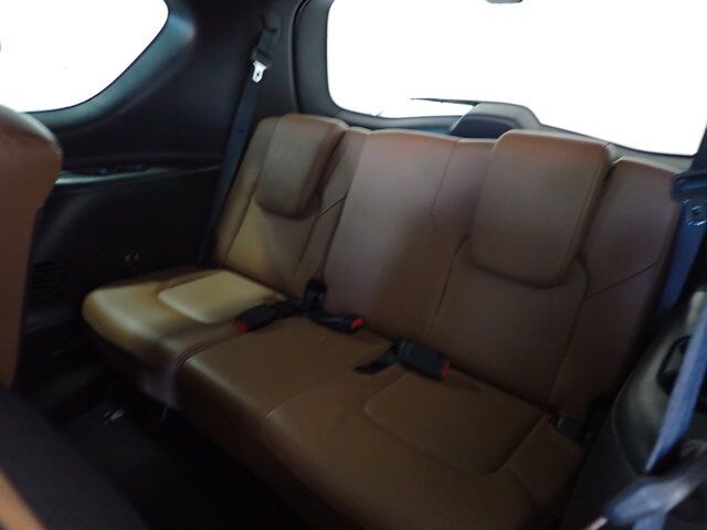 2023 INFINITI QX80 LUXE 4WD LEATHER NAVI SUNROOF 8 PASS Listowel ON