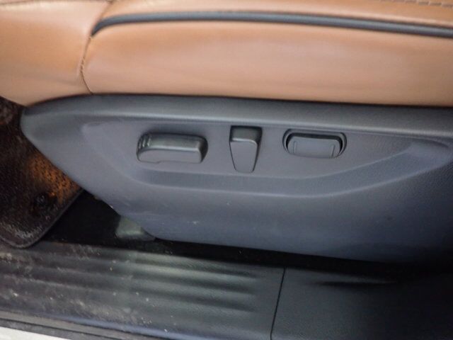 2023 INFINITI QX80 LUXE 4WD LEATHER NAVI SUNROOF 8 PASS Listowel ON