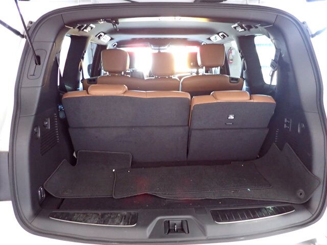 2023 INFINITI QX80 LUXE 4WD LEATHER NAVI SUNROOF 8 PASS Listowel ON