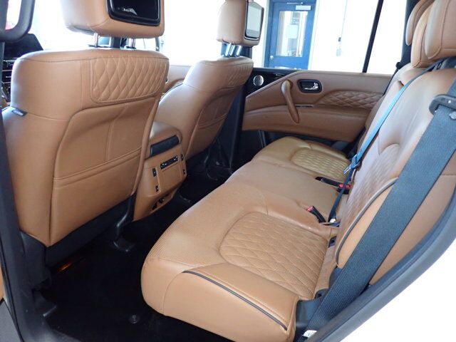 2023 INFINITI QX80 LUXE 4WD LEATHER NAVI SUNROOF 8 PASS Listowel ON