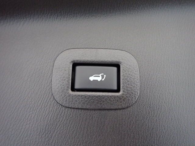 2023 INFINITI QX80 LUXE 4WD LEATHER NAVI SUNROOF 8 PASS Listowel ON