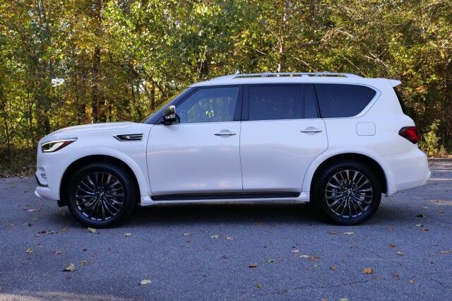 2023 INFINITI QX80 Sensory 4WD / Third Row / Bose Audio / Cooled Seats! High Point NC