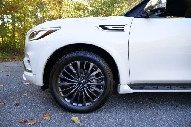 2023 INFINITI QX80 Sensory 4WD / Third Row / Bose Audio / Cooled Seats! High Point NC