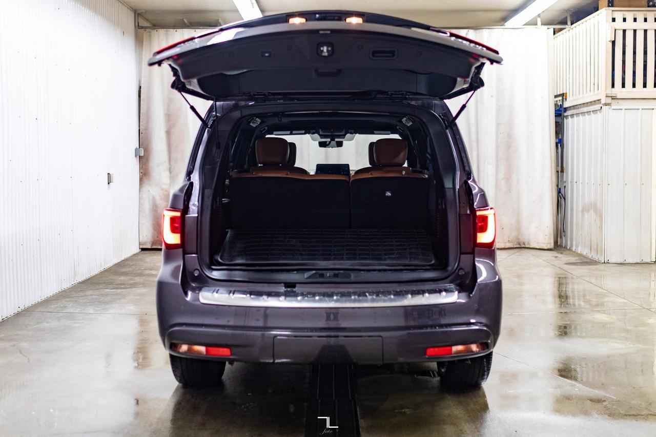 2023 Infiniti QX80 AWD Luxe Leather Roof Nav BCam Red Deer AB