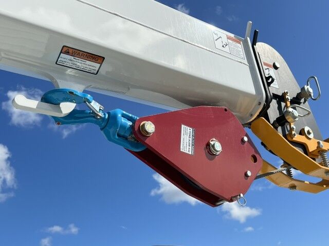 2023 International CV515 -BLOWOUT SALE - Mechanic Service Truck with Stellar Telescopic Crane 8630 Homestead FL