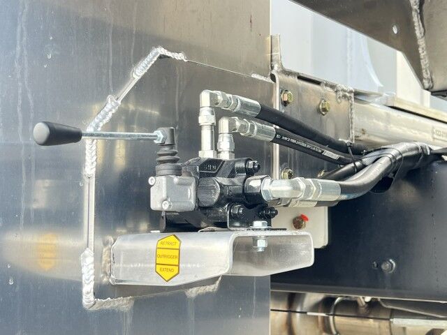 2023 International CV515 Dur-A-Lift DTAX2-45FP 50' Insulated Aerial Lift Bucket Truck with 9'9 Chipper Dump Miami FL