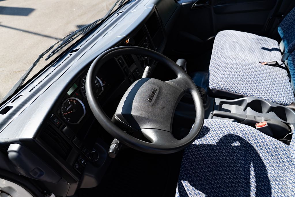 2023 Isuzu NPR Milwaukie OR