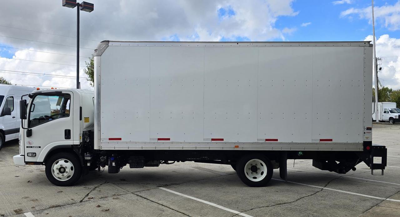 2023 Isuzu NRR 20ft Box W/2,500lbs Tuck-Under Liftgate and 5.2L Diesel Concord NC