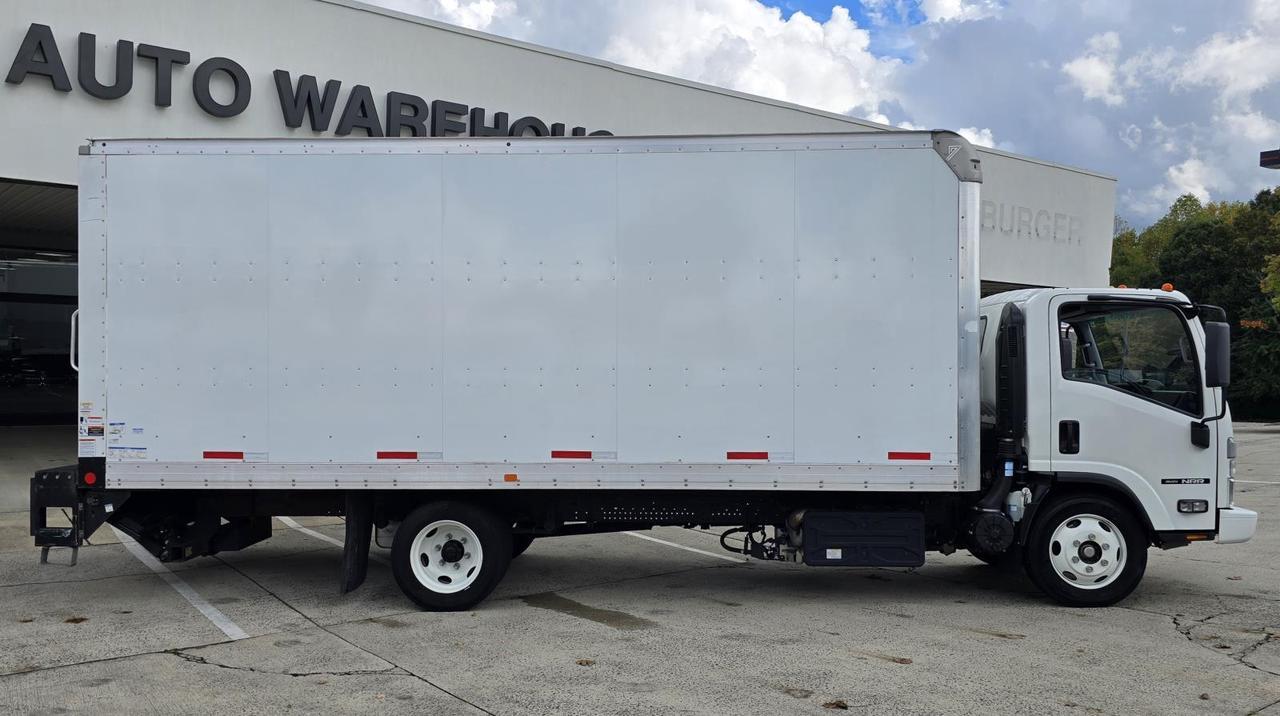 2023 Isuzu NRR 20ft Box W/2,500lbs Tuck-Under Liftgate and 5.2L Diesel Concord NC