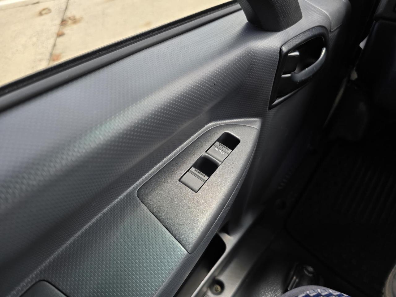 2023 Isuzu NRR 20ft Box W/2,500lbs Tuck-Under Liftgate and 5.2L Diesel Concord NC