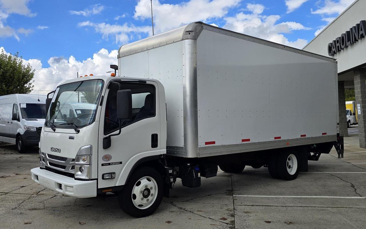 2023 Isuzu NRR 20ft Box W/2,500lbs Tuck-Under Liftgate and 5.2L Diesel Concord NC