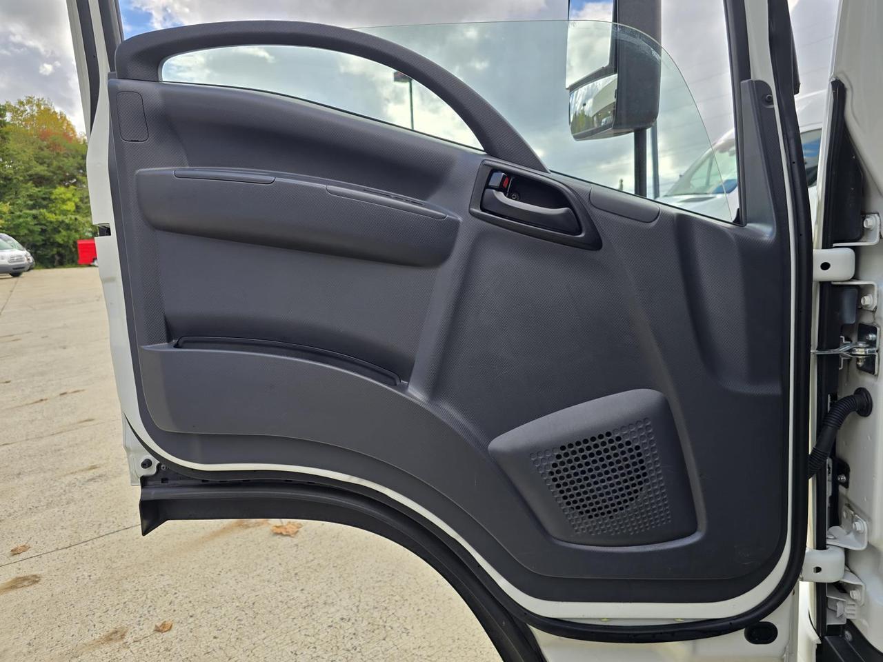 2023 Isuzu NRR 20ft Box W/2,500lbs Tuck-Under Liftgate and 5.2L Diesel Concord NC