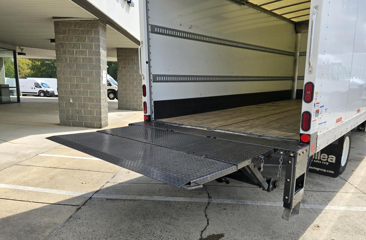 2023 Isuzu NRR 20ft Box W/2,500lbs Tuck-Under Liftgate and 5.2L Diesel Concord NC
