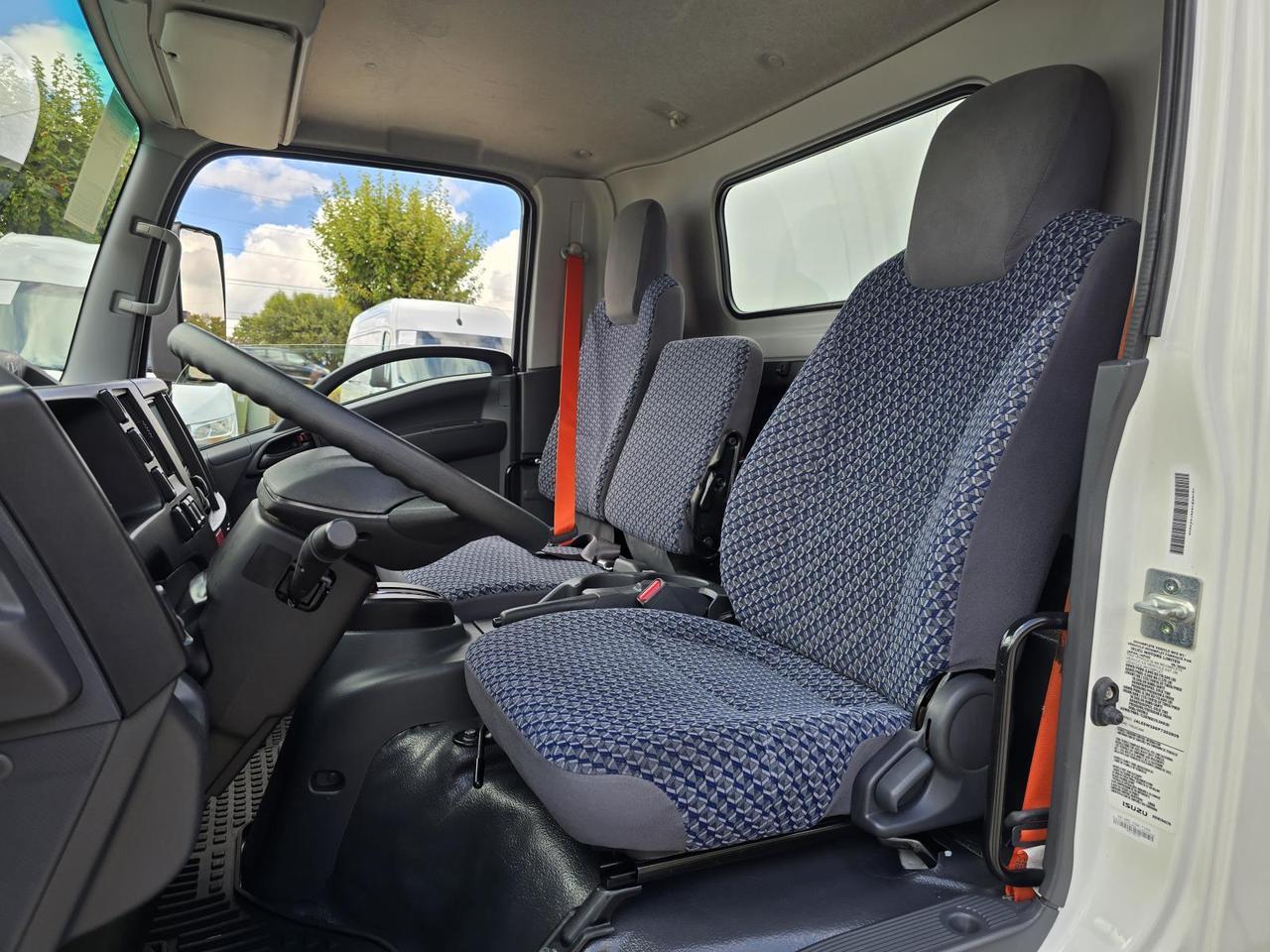 2023 Isuzu NRR 20ft Box W/2,500lbs Tuck-Under Liftgate and 5.2L Diesel Concord NC