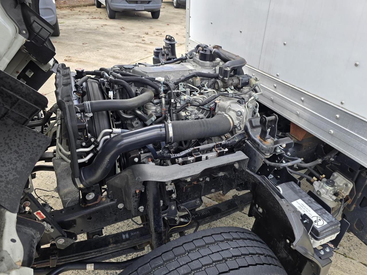2023 Isuzu NRR 20ft Box W/2,500lbs Tuck-Under Liftgate and 5.2L Diesel Concord NC