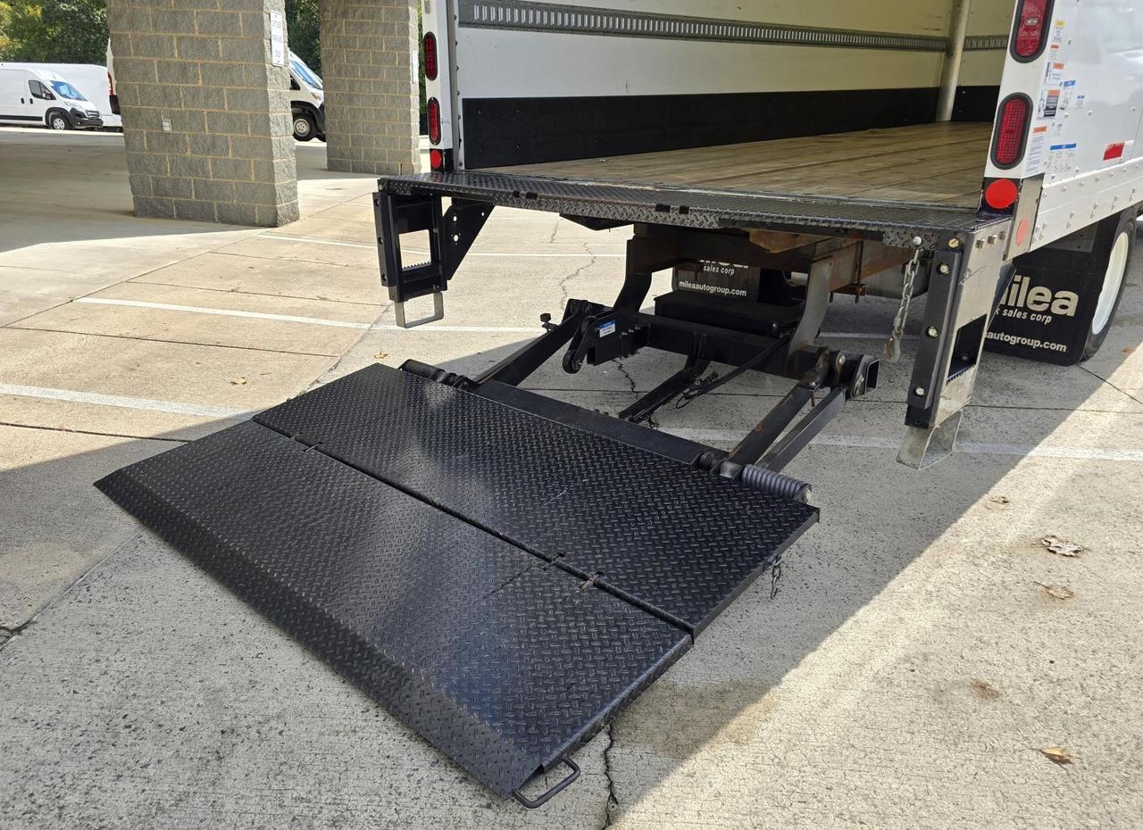 2023 Isuzu NRR 20ft Box W/2,500lbs Tuck-Under Liftgate and 5.2L Diesel Concord NC