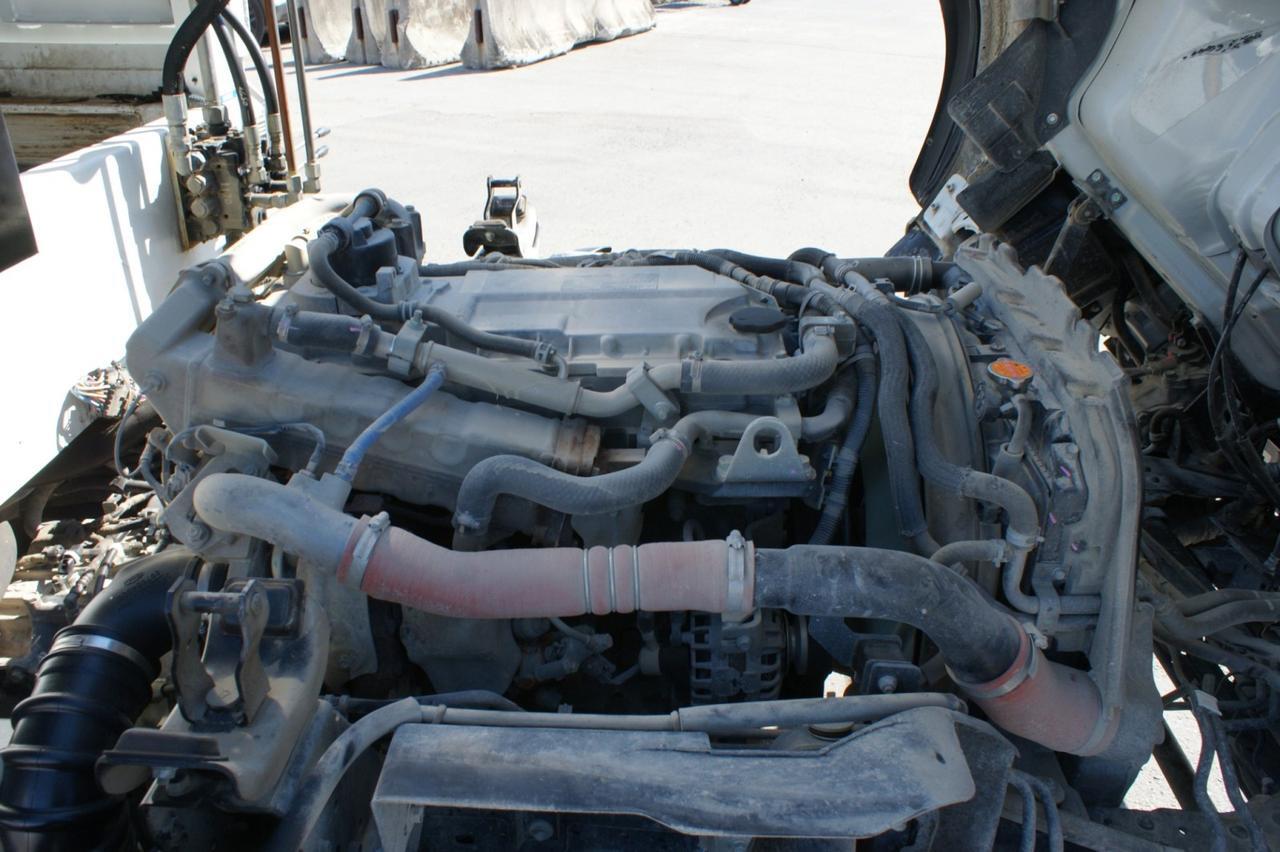 2023 Isuzu NRR 8 Yard Pac-Mac Rear Loader Garbage Truck Tampa FL