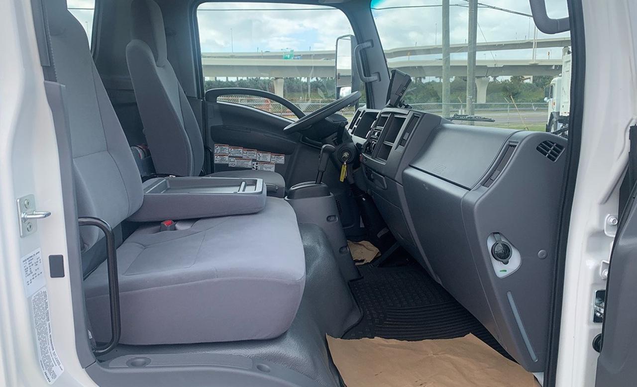 2023 Isuzu NRR 8 yd PacMac Rea Loader Garbage trucks Tampa FL
