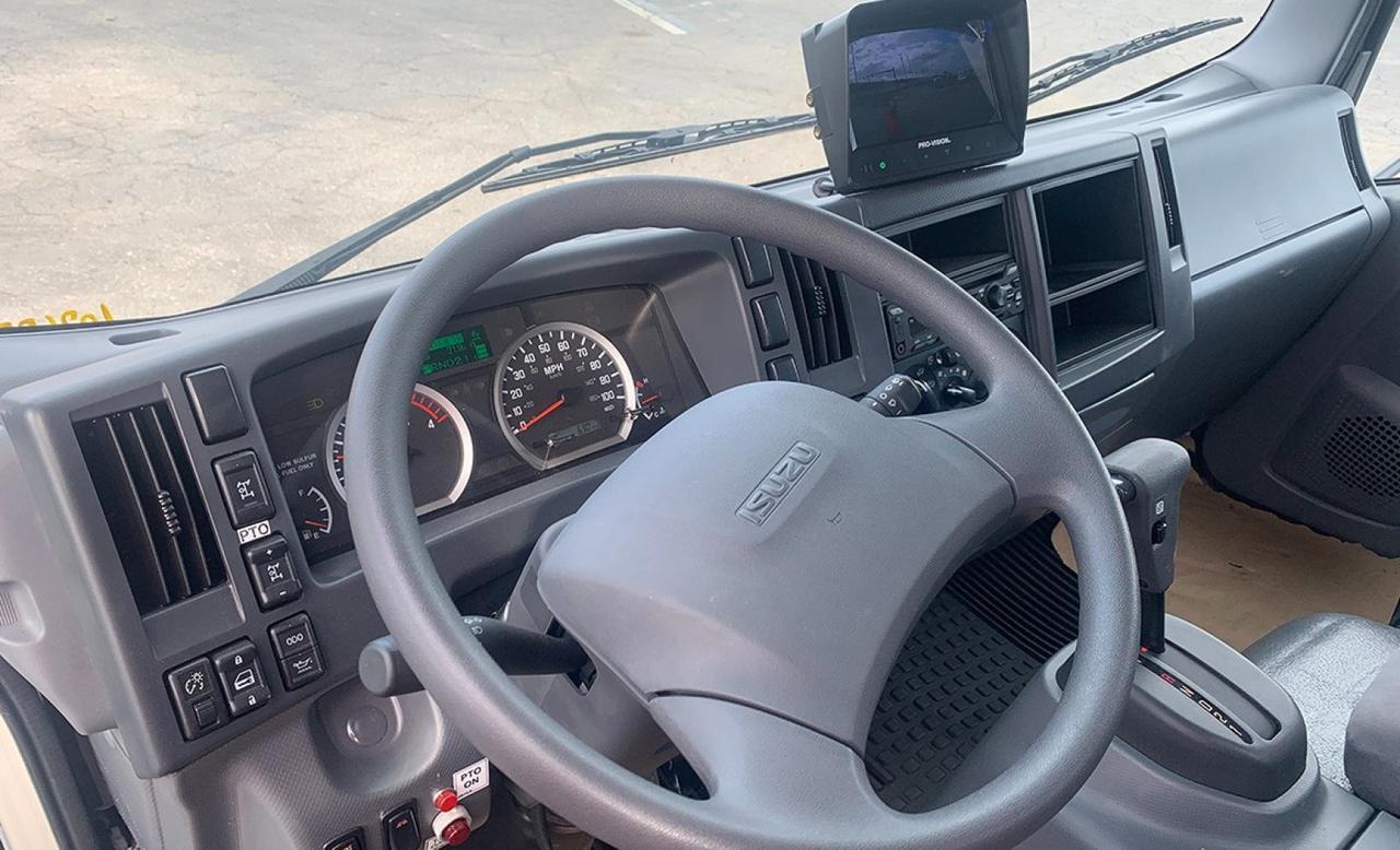 2023 Isuzu NRR 8 yd PacMac Rea Loader Garbage trucks Tampa FL