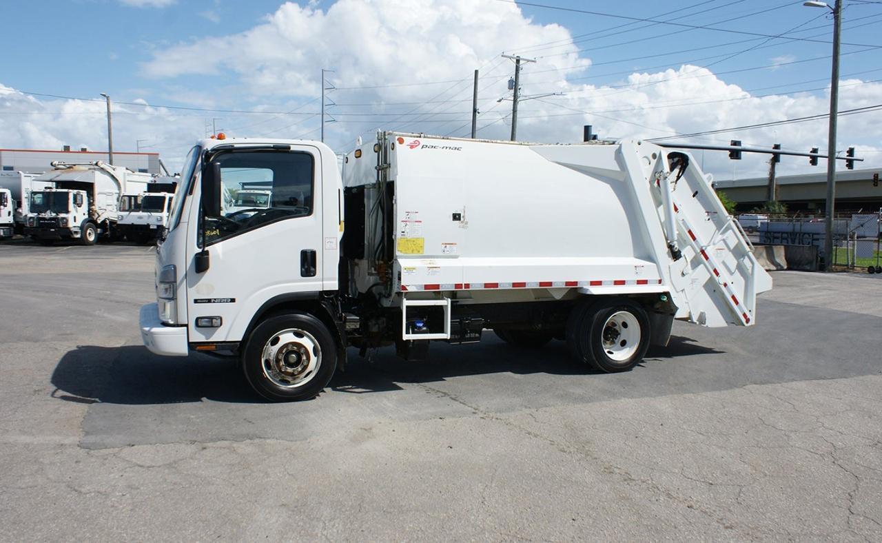 2023 Isuzu NRR 8 yd PacMac Rear Loader Garbage trucks Tampa FL