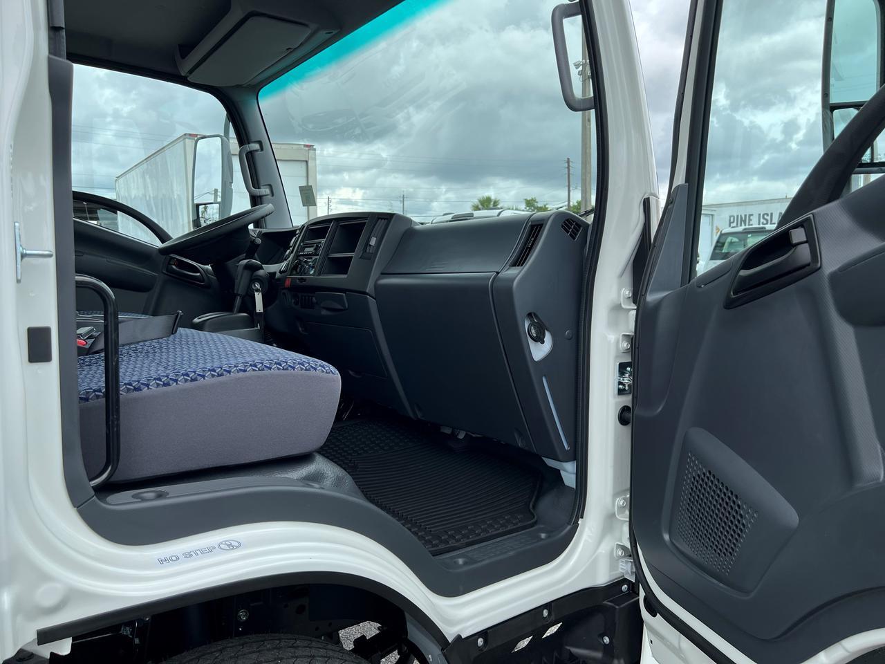 2023 Isuzu NRR Gas 22' Jerr-Dan Aluminum Rollback Car Carrier Truck. Order Yours! Miami FL