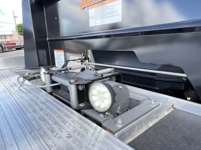 2023 Isuzu NRR Gas 22' Jerr-Dan Aluminum Rollback Car Carrier Truck. Order Yours! Miami FL