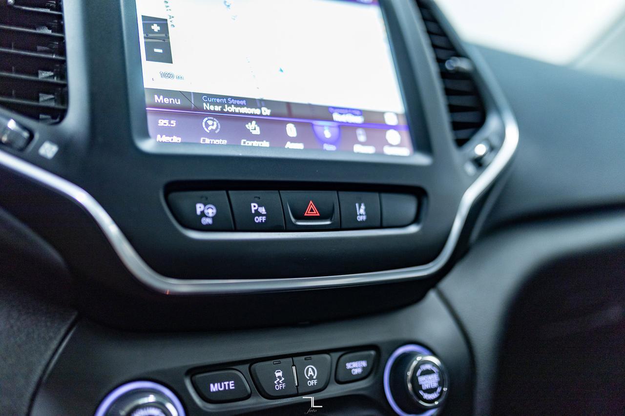 2023 Jeep Cherokee 4x4 Altitude Elite Leather Roof Nav Red Deer AB