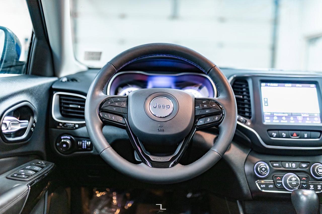 2023 Jeep Cherokee 4x4 Altitude Elite Leather Roof Nav Red Deer AB