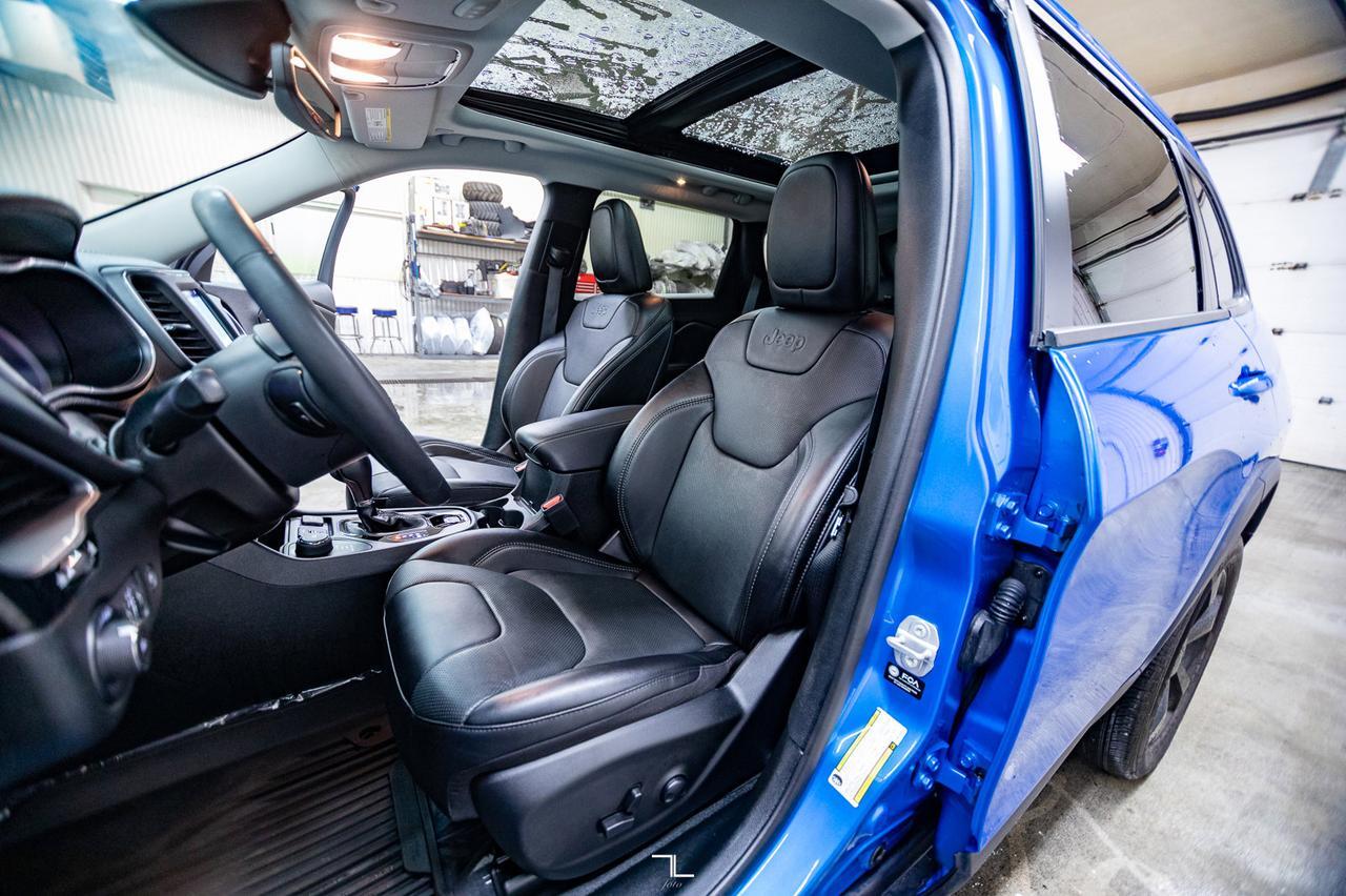 2023 Jeep Cherokee 4x4 Altitude Elite Leather Roof Nav Red Deer AB