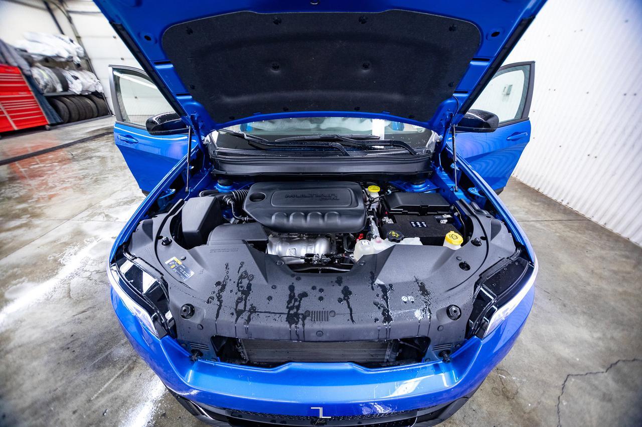 2023 Jeep Cherokee 4x4 Altitude Elite Leather Roof Nav Red Deer AB