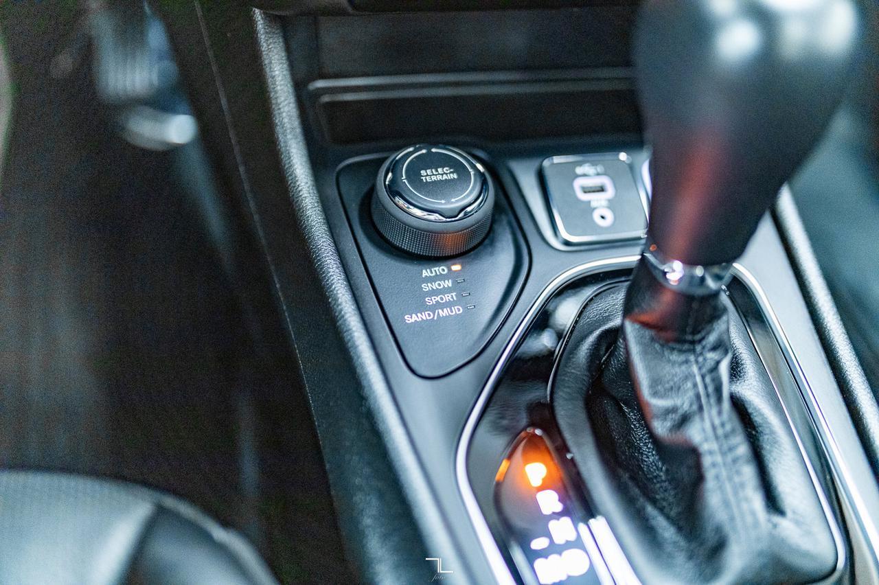 2023 Jeep Cherokee 4x4 Altitude Elite Leather Roof Nav Red Deer AB