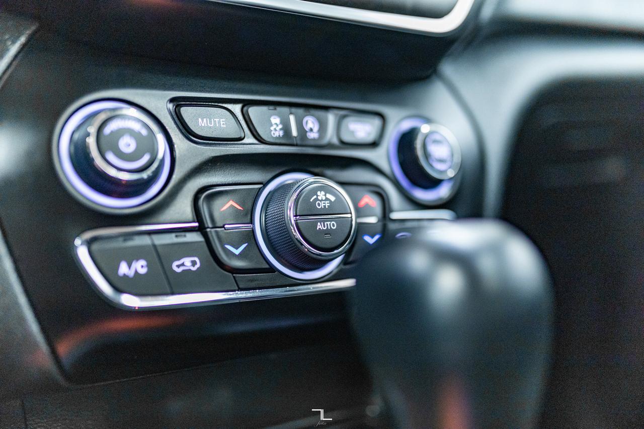 2023 Jeep Cherokee 4x4 Trailhawk Leather Roof Nav BCam Red Deer AB