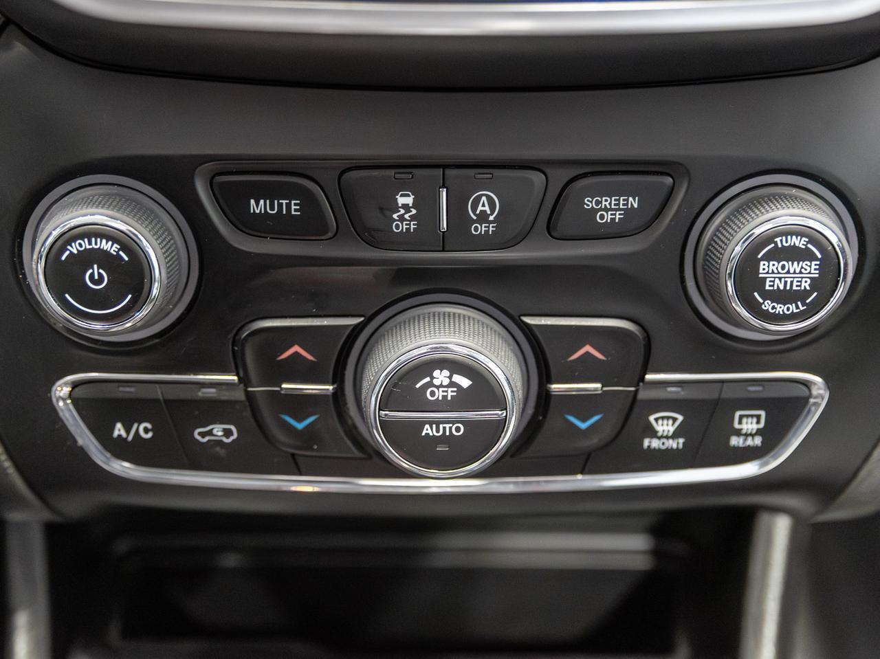 2023 Jeep Cherokee Altitude Lux 4WD NAV Cranberry PA