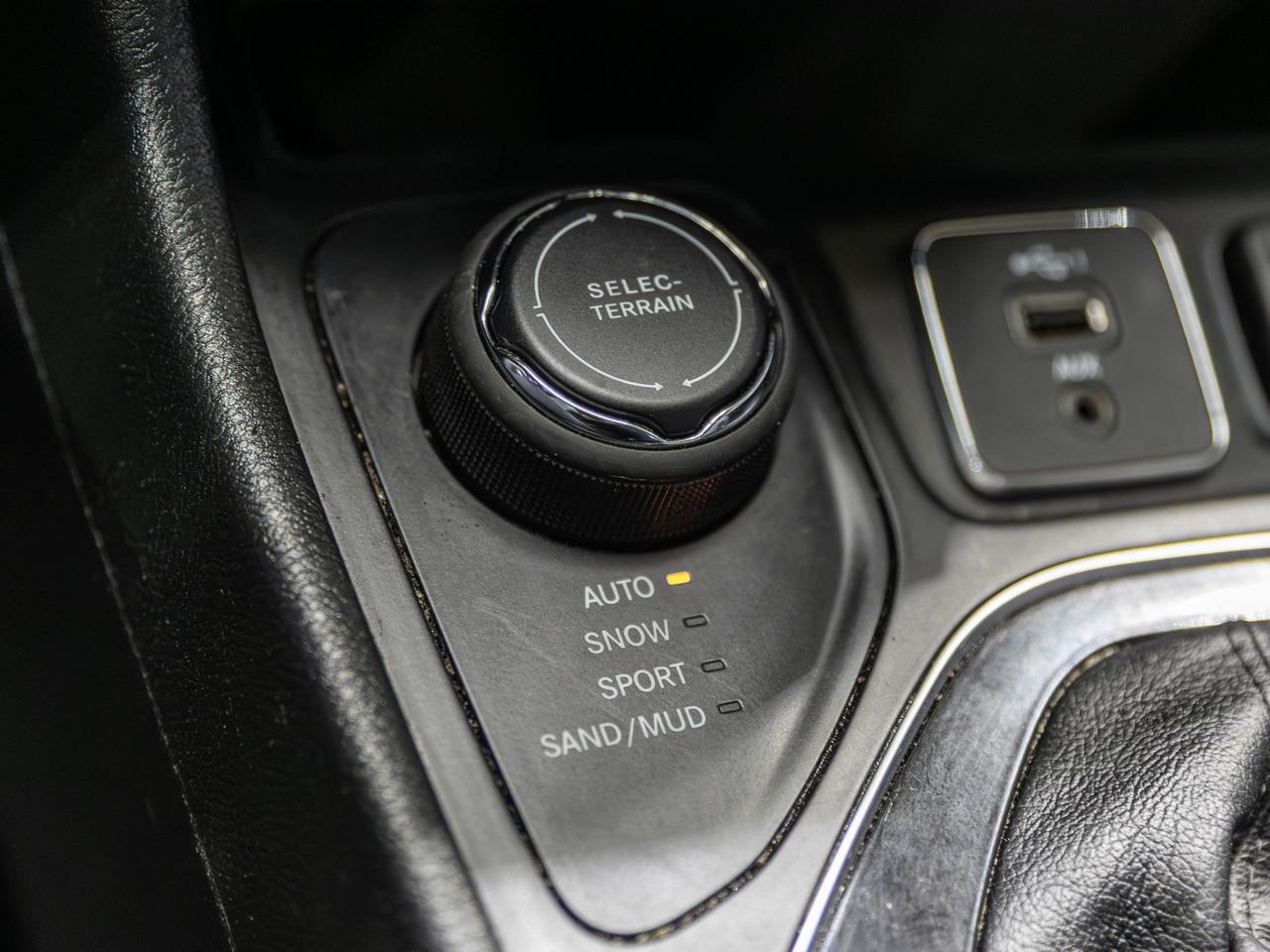 2023 Jeep Cherokee Altitude Lux 4WD NAV Cranberry PA