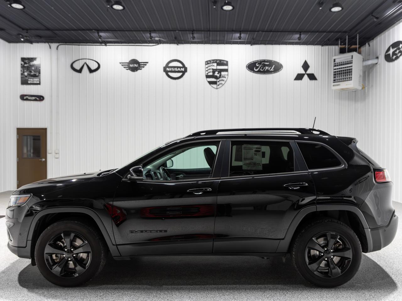 2023 Jeep Cherokee Altitude Lux 4WD NAV Cranberry PA