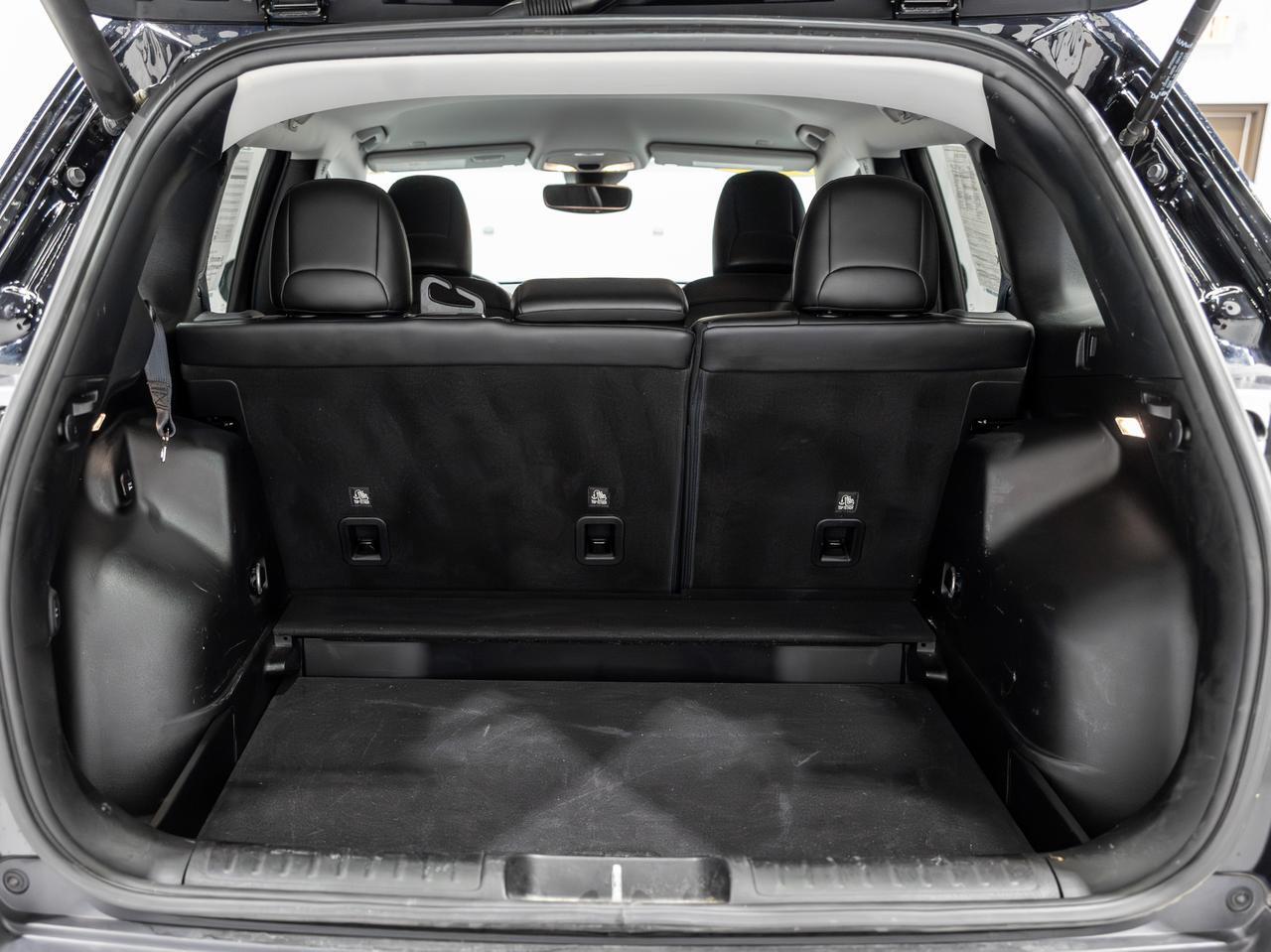 2023 Jeep Cherokee Altitude Lux 4WD NAV Cranberry PA