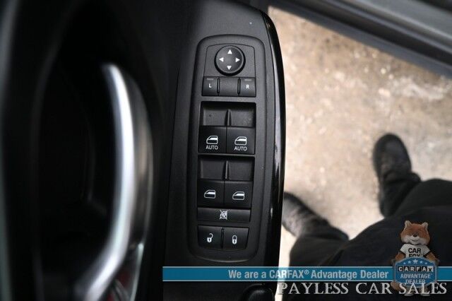 2023 Jeep Cherokee Altitude Lux / 4X4 / Auto Start / Power & Heated Leather Seats / Heated Steering Wheel / NAV / Adaptive Cruise Control / Lane Departure & Blind Spot Alert / Apple CarPlay & Android Auto / Back Up Camera / 1-Owner Anchorage AK