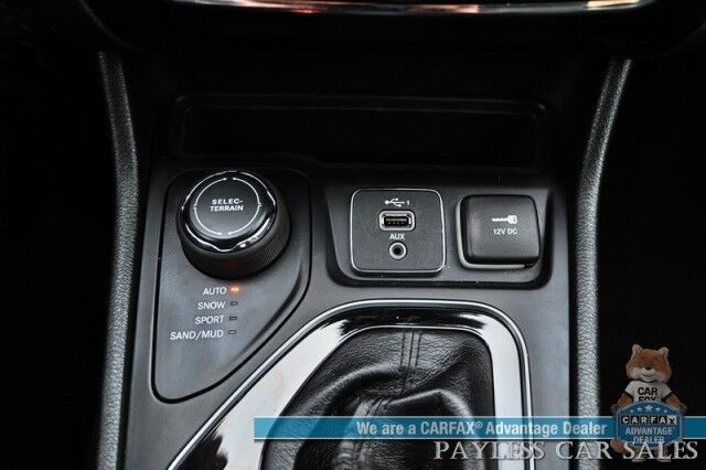 2023 Jeep Cherokee Altitude Lux / 4X4 / Auto Start / Power & Heated Leather Seats / Heated Steering Wheel / NAV / Adaptive Cruise Control / Lane Departure & Blind Spot Alert / Apple CarPlay & Android Auto / Back Up Camera / 1-Owner Anchorage AK